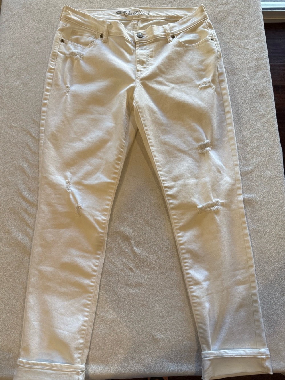 Old navy Sweetheart Branded White Jeans